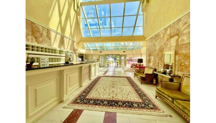 Amh Hotel Durres poza 9